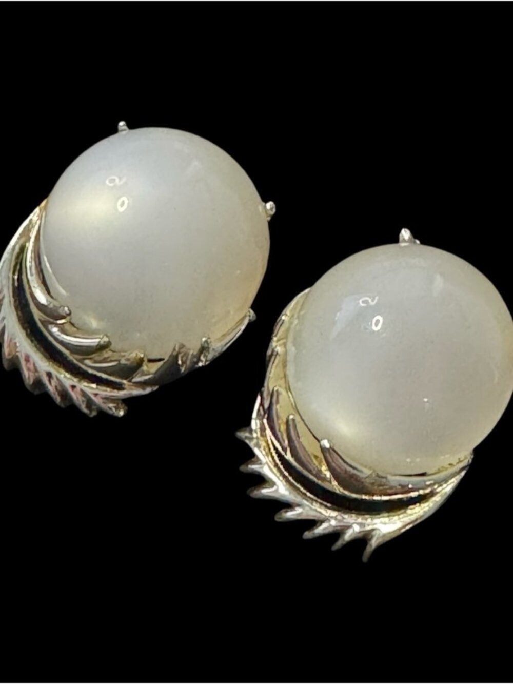 ✨Elegant White Moonstone Color Cabochon Clip On Earrings - Signed Coro